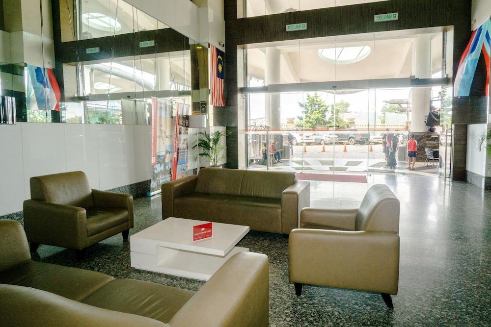 Grand Borneo Hotel Kota Kinabalu Exterior foto