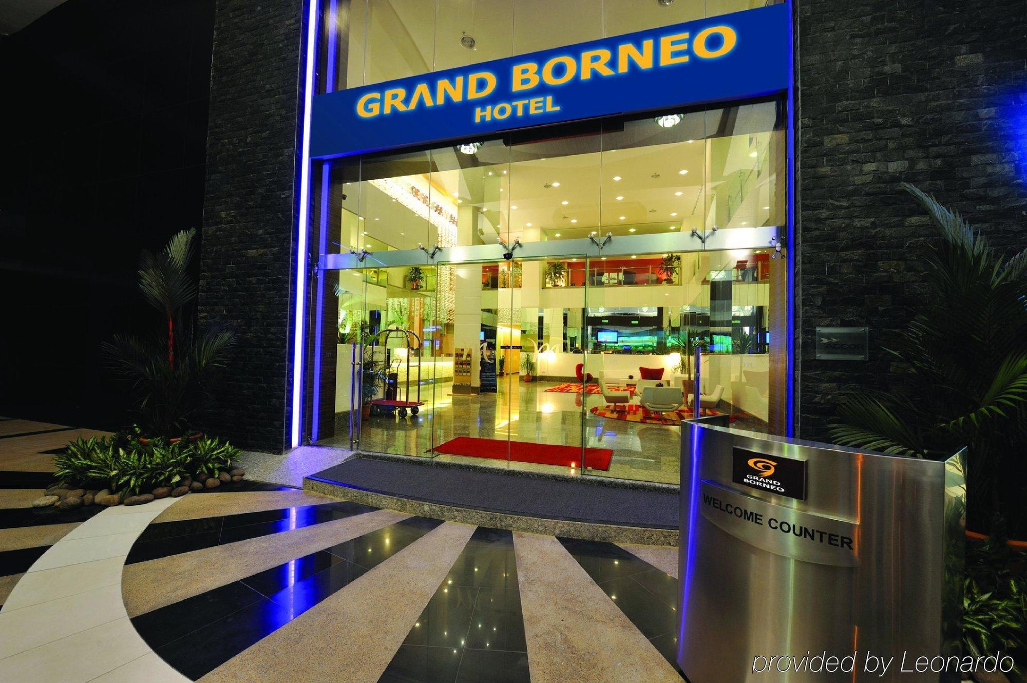 Grand Borneo Hotel Kota Kinabalu Exterior foto